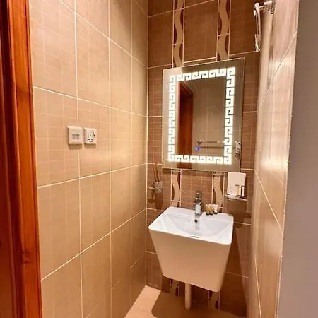 شقة حديثة 3-5 دقائق للمسجد النبوي دخّول ذاتي Self Check In Gf4 Medina Exterior photo